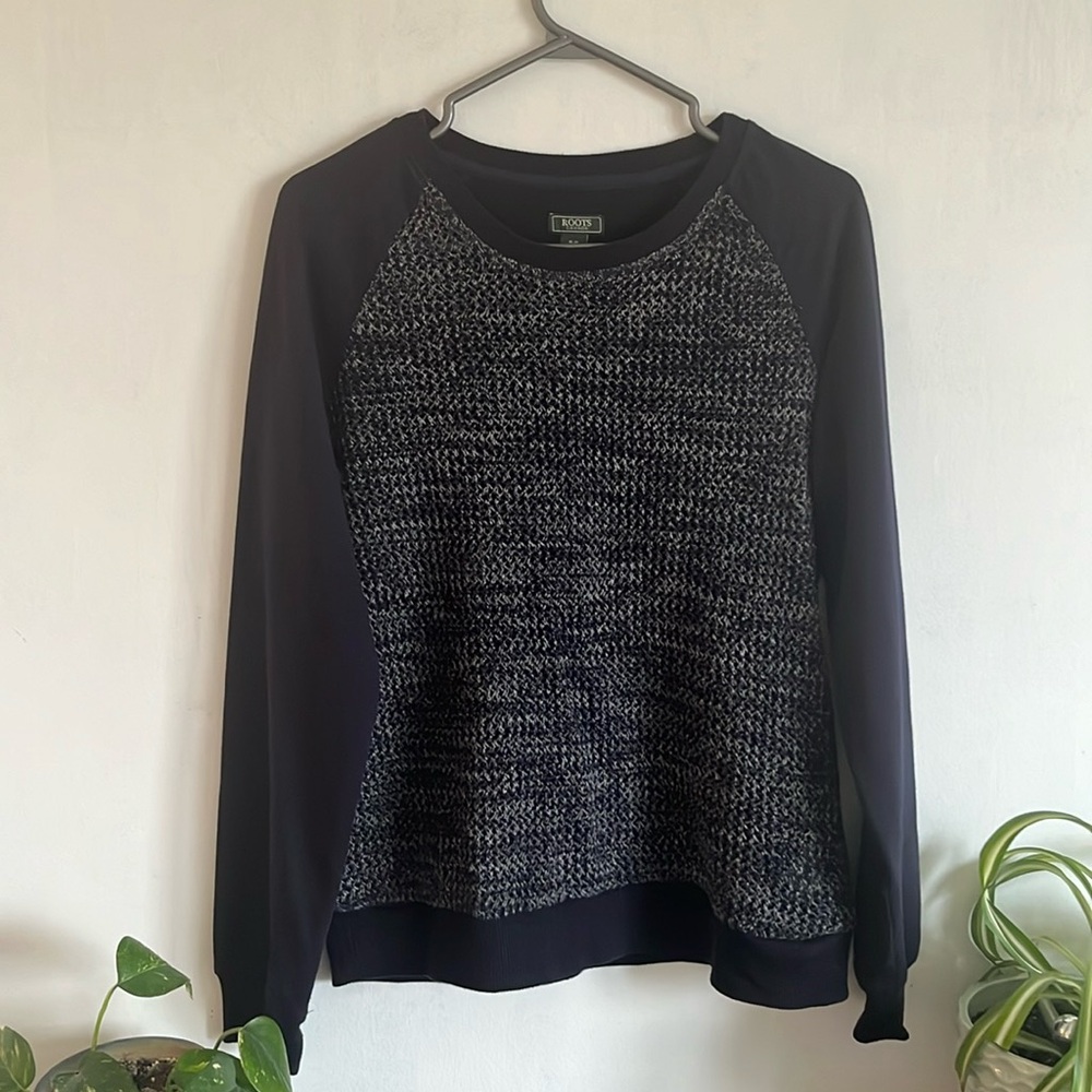 Roots navy crew sweater with mesh front, size small.
